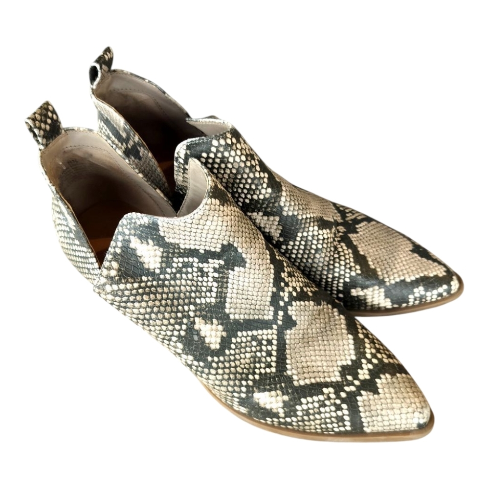 Universal Thread Snakeskin Pattern Ankle Booties - Picture 8 of 14